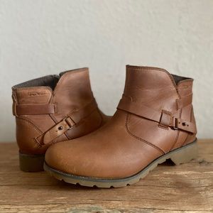 Teva waterproof leather booties